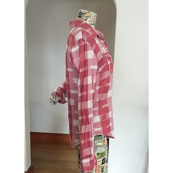 RVCA Red&White Plaid Snap up/Button up Shirt. Med. - Picture 3 of 8